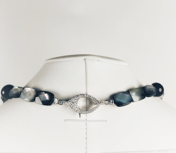 (MARKDOWN ALERT‼️) MOTHER-OF-PEARL & BLACK ONYX NECKLACE WITH WHITE TOPAZ-STUDDED LOBSTER CLASP NECKLACE 22"  (MW 157)