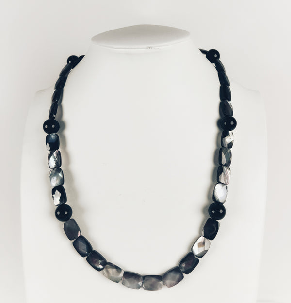 (MARKDOWN ALERT‼️) MOTHER-OF-PEARL & BLACK ONYX NECKLACE WITH WHITE TOPAZ-STUDDED LOBSTER CLASP NECKLACE 22"  (MW 157)