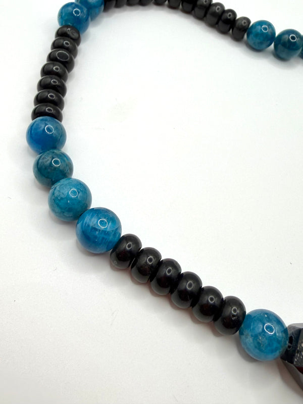 SILVER SHEEN OBSIDIAN & APATITE PEARLS WITH WHITE TOPAZ STUDDED CLASP NECKLACE 22" (MW 447)