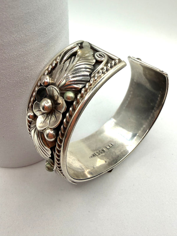NATIVE HANDMADE ALL STERLING SILVER EMERSON LEE ADJUSTABLE CUFF (LB 42)