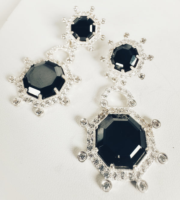 BLACK ONYX & WHITE TOPAZ STATEMENT DANGLE EARRINGS (LB55)