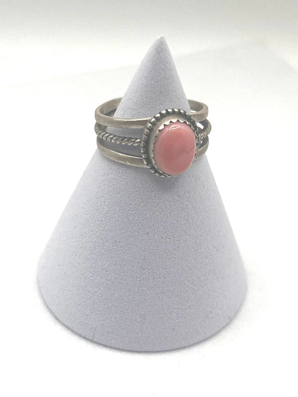STERLING SILVER PINK CONCH TWISTED ROPE ADJUSTABLE RING (LR 7)