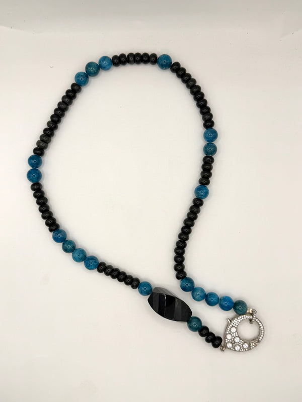 SILVER SHEEN OBSIDIAN & APATITE PEARLS WITH WHITE TOPAZ STUDDED CLASP NECKLACE 22" (MW 447)