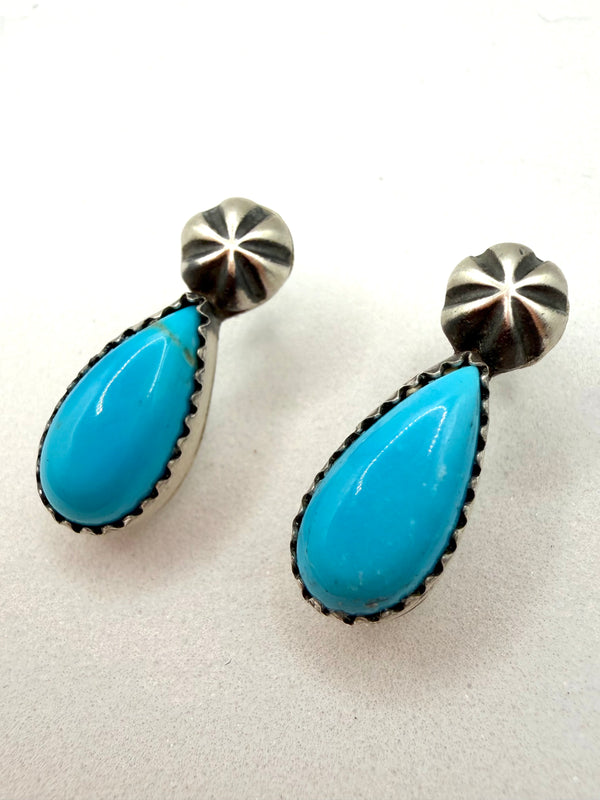 KINGMAN TURQUOISE NAJA NECKLACE & MATCHING STUD EARRINGS SET BY ANTOINETTE MARTINEZ (NP 2)