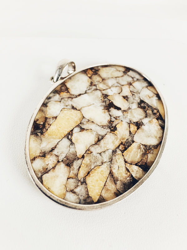 EGYPTIAN ALABASTER OVAL PENDANT (PW 5)
