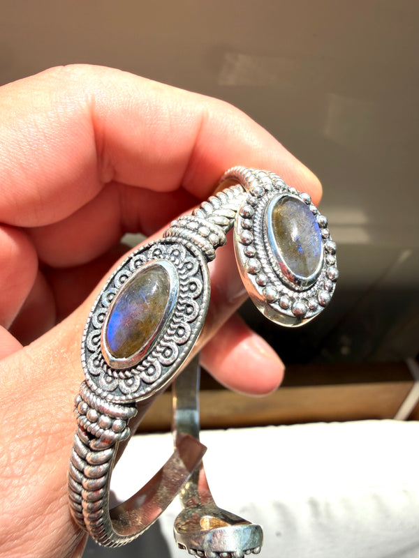VINTAGE STERLING SILVER LABRADORITE CUFFS (JR 113)