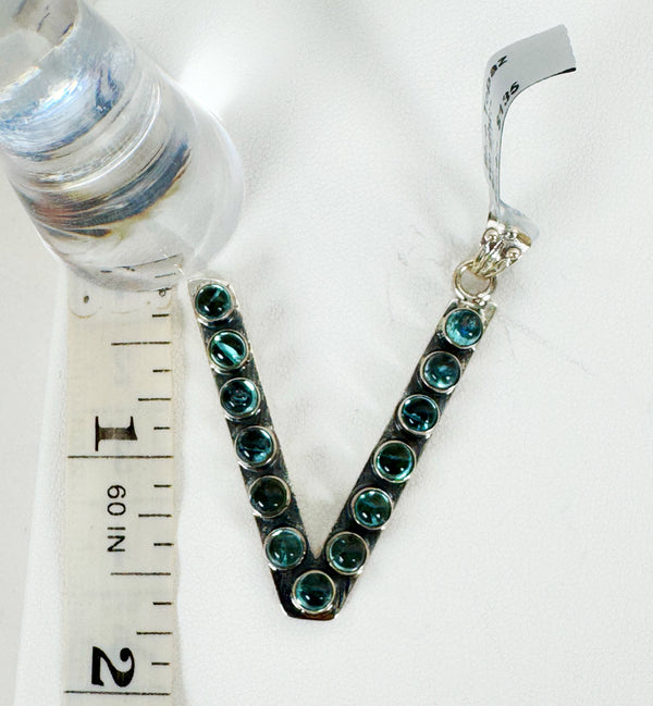 LETTER "V"