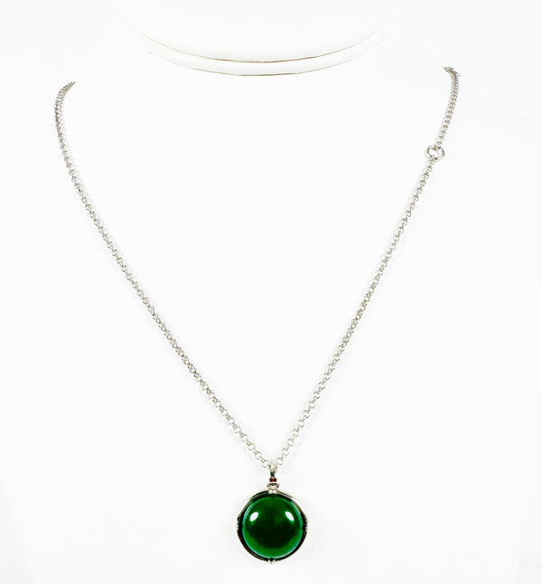 GREEN JADE AMULET NECKLACE (30" ADJUSTABLE) (AW3)