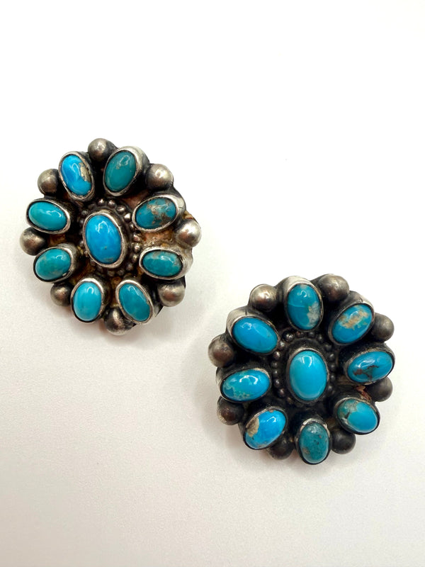 NATIVE HANDMADE KINGMAN TURQUOISE CLUSTER SQUASH BLOSSOM NECKLACE 25" & EARRINGS SET BY KATHLEEN CHAVEZ (CO 101)