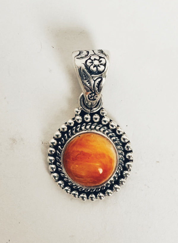 ORANGE SPINY OYSTER OVAL PENDANT