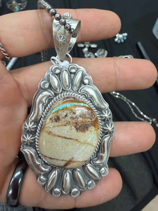 23 // GABBY NATIVE HANDMADE BOULDER RIBBON TURQUOISE PENDANT