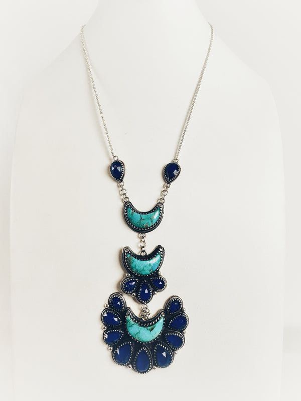 KINGMAN TURQUOISE & FACETED LAPIS LAZULI CRESCENT MOON HESPERA LARIAT (PW 7)
