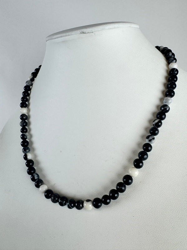 WHITE BUFFALO BEADED NECKLACE 18" (DC 23)