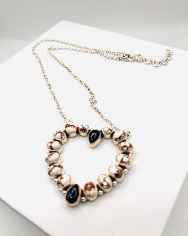WILD HORSE & BLACK ONYX HEART ADJUSTABLE NECKLACE 16-18" (JR 96)