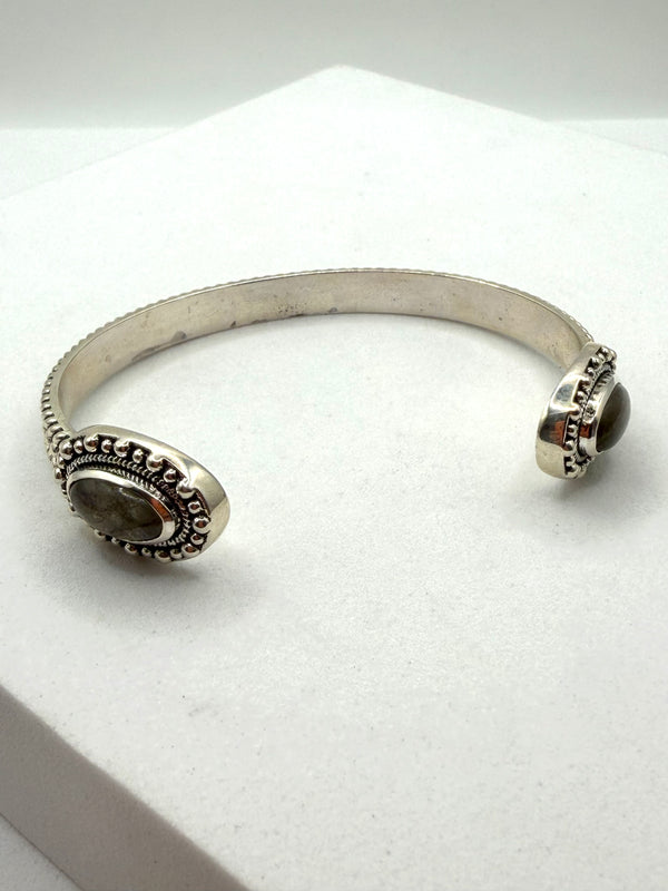 VINTAGE STERLING SILVER LABRADORITE CUFFS (JR 113)