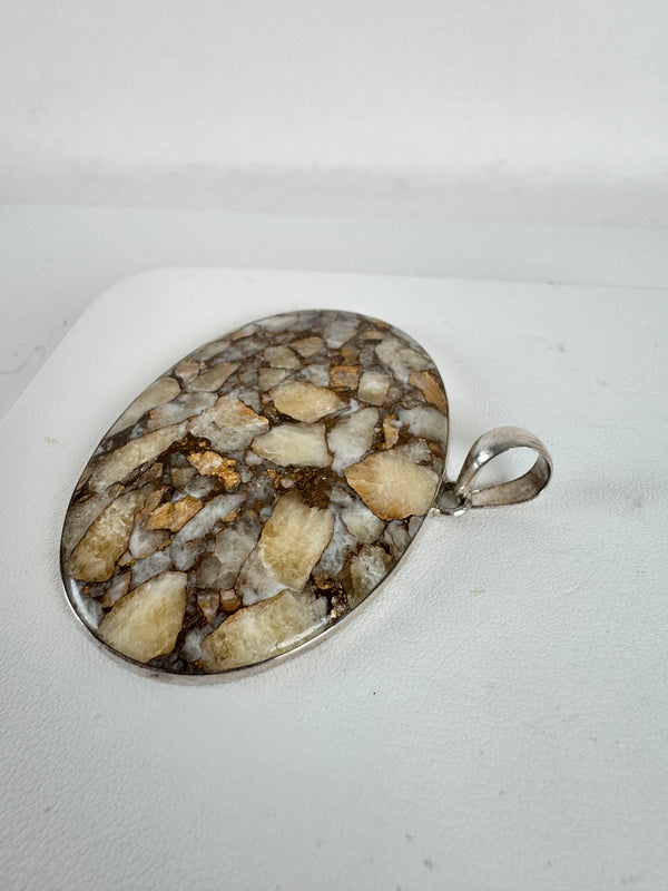 EGYPTIAN ALABASTER OVAL PENDANT (PW 5)