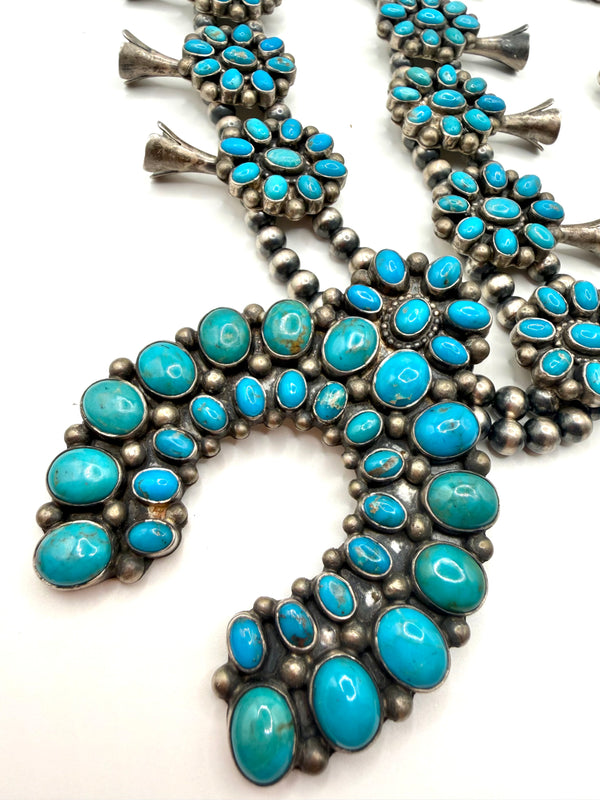 NATIVE HANDMADE KINGMAN TURQUOISE CLUSTER SQUASH BLOSSOM NECKLACE 25" & EARRINGS SET BY KATHLEEN CHAVEZ (CO 101)