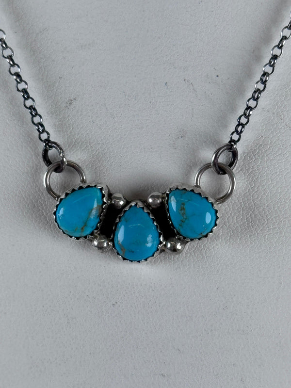 NATIVE HANDMADE 3-STONE KINGMAN TURQUOISE CLUSTER BAR NECKLACE STAMPED BY M.R. 18" (CO 32)