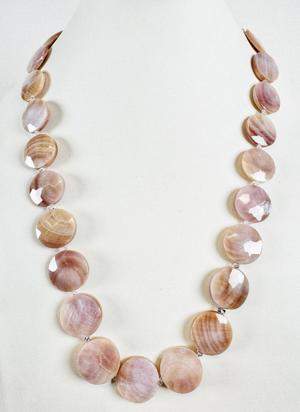 (MARKDOWN ALERT‼️) FACETED PINK MOTHER OF PEARL PEARLS NECKLACE 20-24" (MW99)