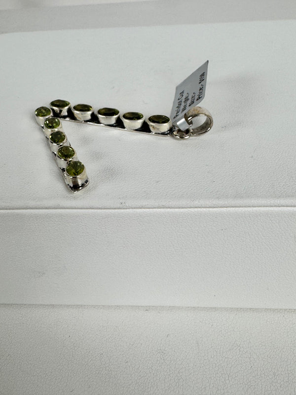 LETTER "V"