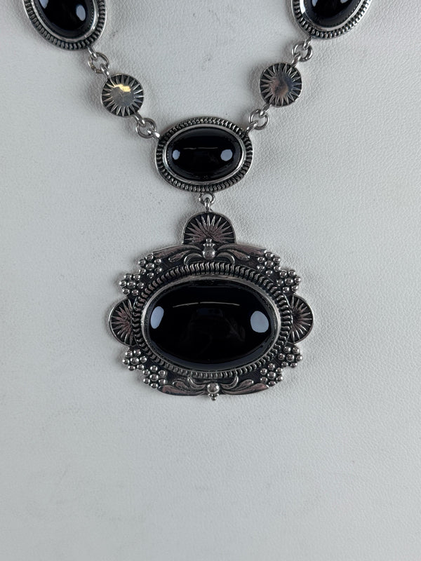 BLACK ONYX STATEMENT LARIAT 16-22" (MW 297)