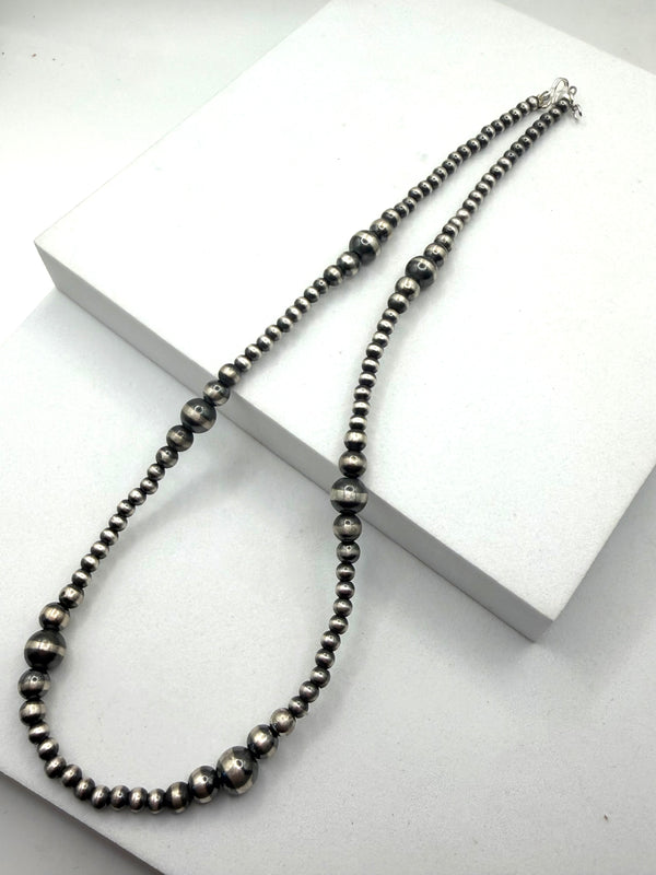 NAVAJO PEARLS NECKLACES (LA 8)