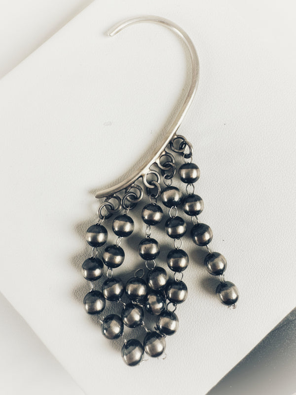 NAVAJO PEARLS EAR HUGGER