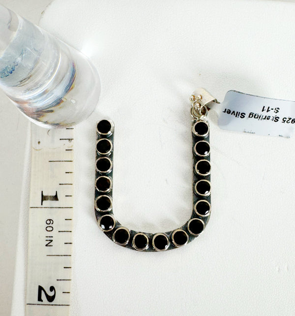 LETTER "U"