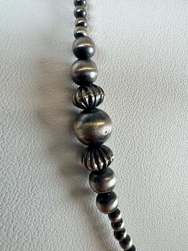 GRADUATED FLUTED NAVAJO PEARLS NECKLACE 18-20" (CO 54)