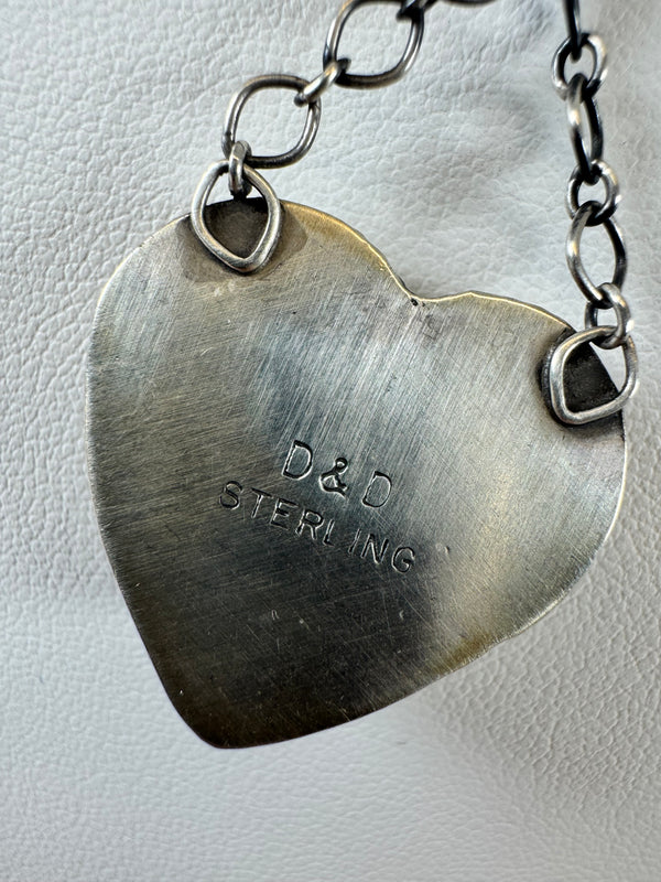 NATIVE AMERICAN HANDMADE WHITE BUFFALO TURQUOISE HEART NECKLACE SIGNED BY D&D ADJUSTABLE UP TO 18" (DC 7)