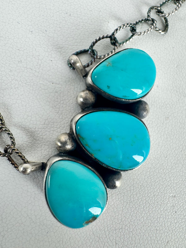 NATIVE HANDMADE BLUE GLACIER TURQUOISE CLUSTER ADJUSTABLE NECKLACE STAMPED T. (CO 48)