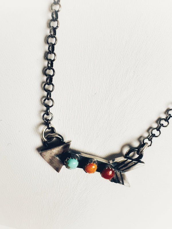 NATIVE HANDMADE MULTICOLOR ARROW NECKLACE 20" (ADJUSTABLE)