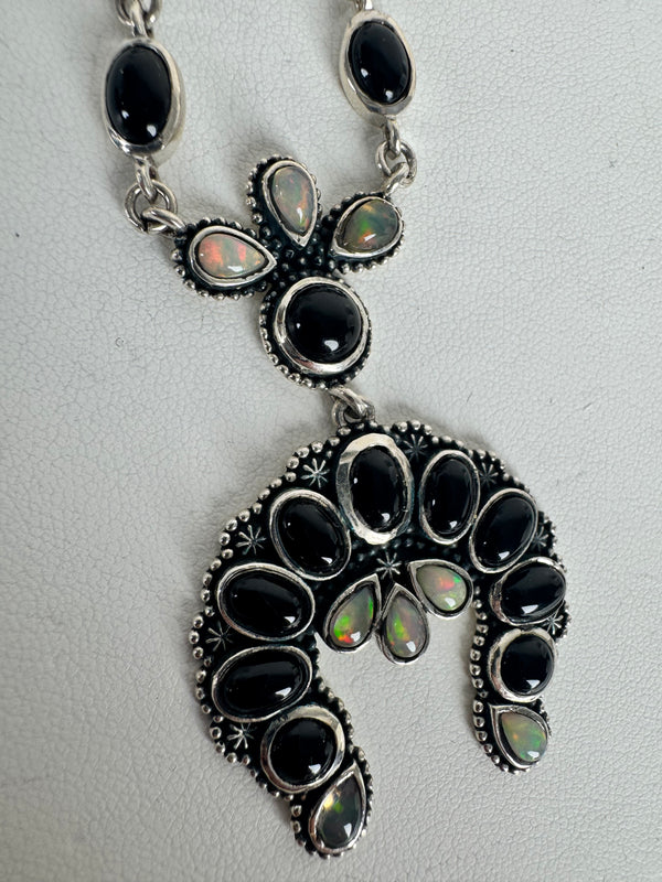 WELO OPAL & BLACK ONYX NAJA NECKLACE 16-22" (MW 351)