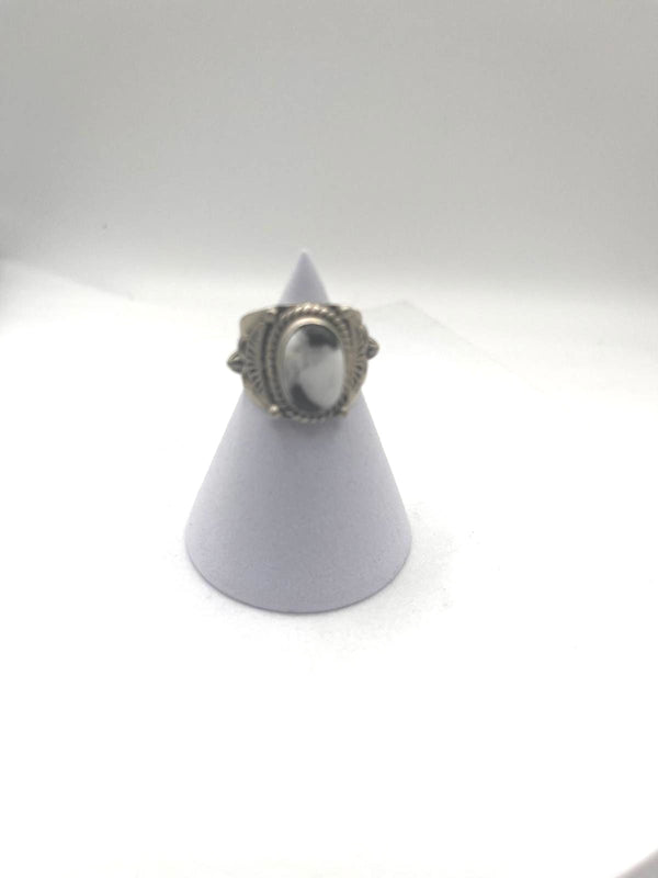 WHITE BUFFALO TURQUOISE STERLING SILVER RING SIZE 7 (LR 8)