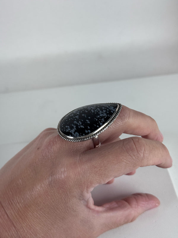 SNOWFLAKE OBSIDIAN DROP RING SIZE 8 (MW 293)