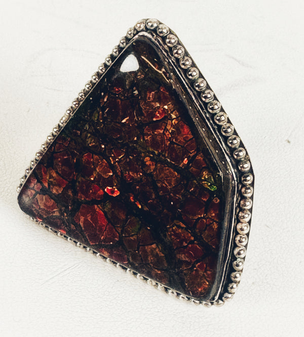 E. RICHARDS CANADIAN AMMOLITE NATIVE RING SIZE 8 (MW126)