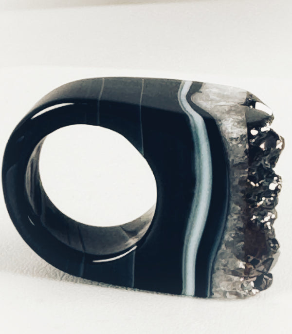BLACK AGATE & HEMATITE GEMFIRE RING SIZE 8 (MW144)