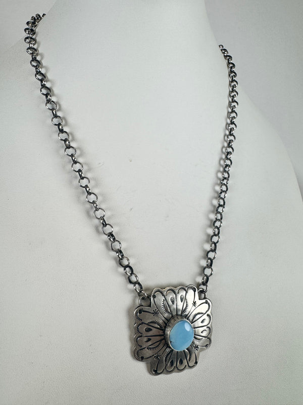NATIVE HANDMADE MARCELLA JAMES GOLDEN HILLS CONCHO STATEMENT NECKLACE (CO 41)
