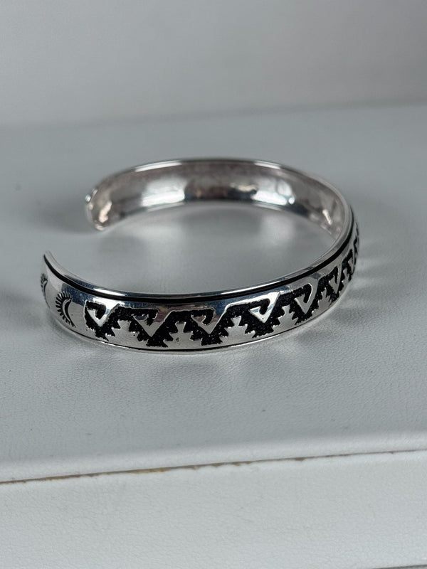 RICHARD SINGER NAVAJO ALL SILVER CUFF (MW 283)