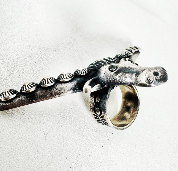 (MARKDOWN ALERT ‼️) KEVIN BILLAH LONGHORN ADJUSTABLE RING(MW63)