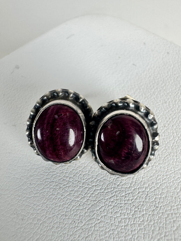 NATIVE HANDMADE PURPLE SPINY STUDS SIGNED BY J. FRANK (CO 79)