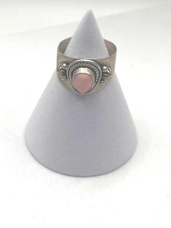 PINK CONCH DROP RING STERLING SILVER SIZE 7.5" (LR 9)