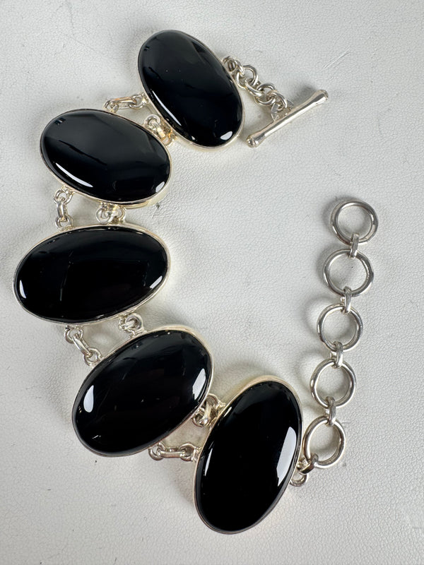 BLACK ONYX STATEMENT BRACELET 6-8" (MW 316)