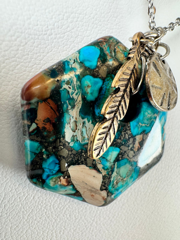 SPINY TURQUOISE CHARMS NECKLACE 16-18" (DC 4)