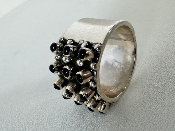 BLACK ONYX CLUSTER RING SIZE 9.5 (MW 249)