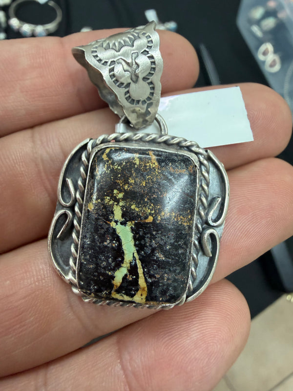 21 // BLACKJACK TURQUOISE GILBERT NEZ PENDANTS