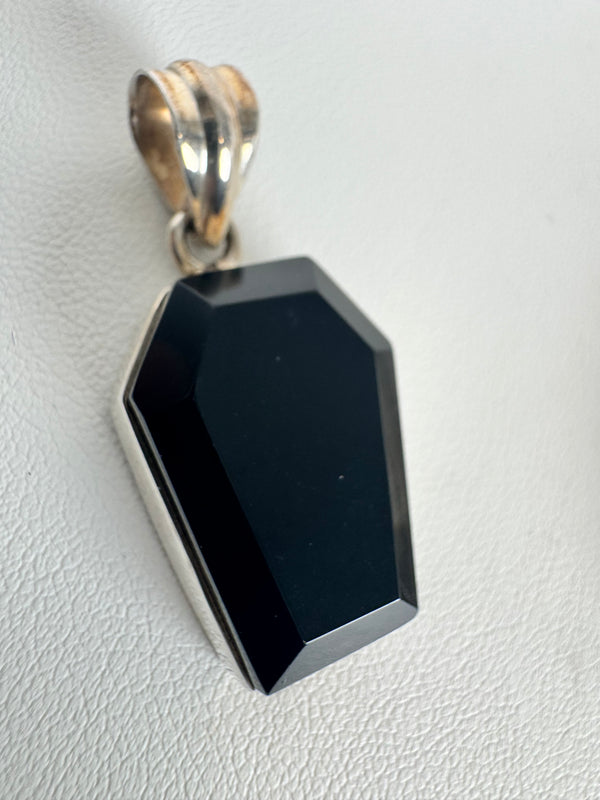 MULTISTONES COFFIN-SHAPED HALLOWEEN PENDANTS (AH 15)