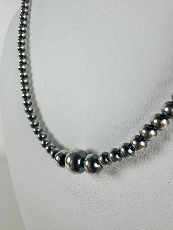 18" GRADUATED NAVAJO PEARLS NECKLACE (CO 15)