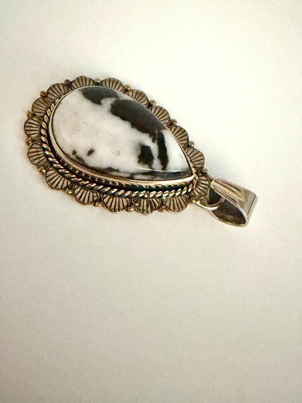 WHITE BUFFALO TURQUOISE STERLING SILVER DROP PENDANT BY HESPERA (DC 2)