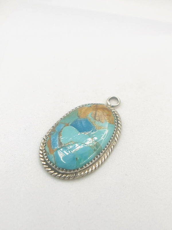 NATIVE HANDMADE MINE 8 TURQUOISE OVAL PENDANT SIGNED BY G.Y. (LB 33)